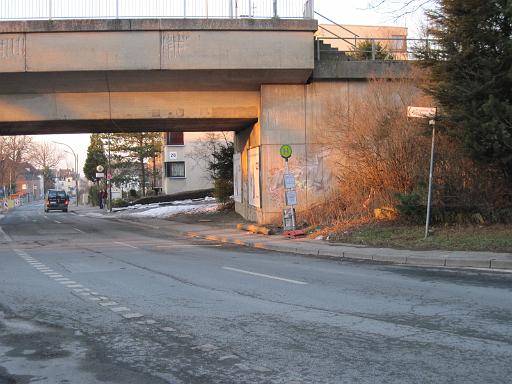 20100308_001 (2).JPG - Die östl. Ersatzhaltestelle wurden von südl. der Veitstraße nach nördl. verlegt.